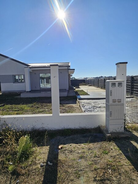 Tunari, casa cocheta pe parter, confort, eficienta si liniste