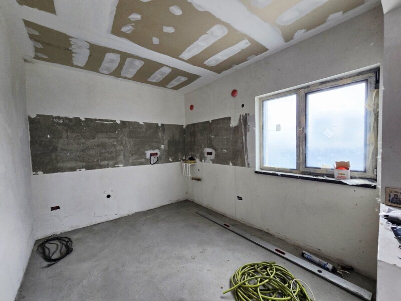 Tunari, casa cocheta pe parter, confort, eficienta si liniste