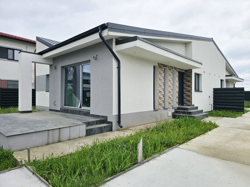 Tunari, casa cocheta pe parter, confort, eficienta si liniste