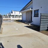 Tunari, casa cocheta pe parter, confort, eficienta si liniste